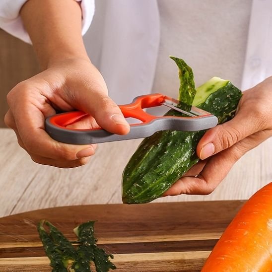 Eplucheur prepare concombre