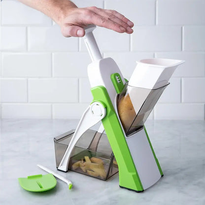 mandoline cuisine commence de couper les frites