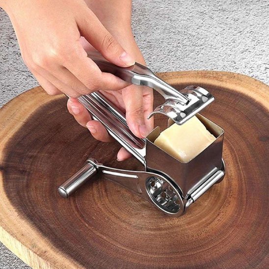 Râpe à fromage | Ergonomique - actedecuisine.com